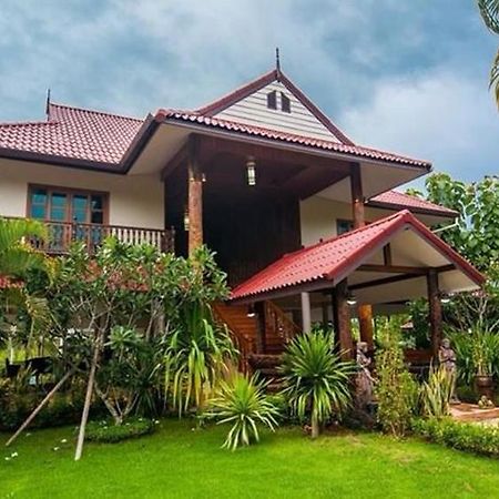 Little-Teak Homestay Chiang Mai Exterior photo